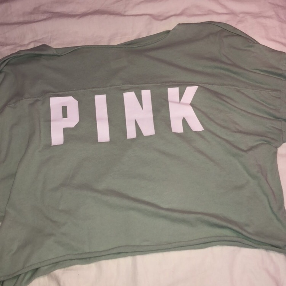 pink vs cropped top